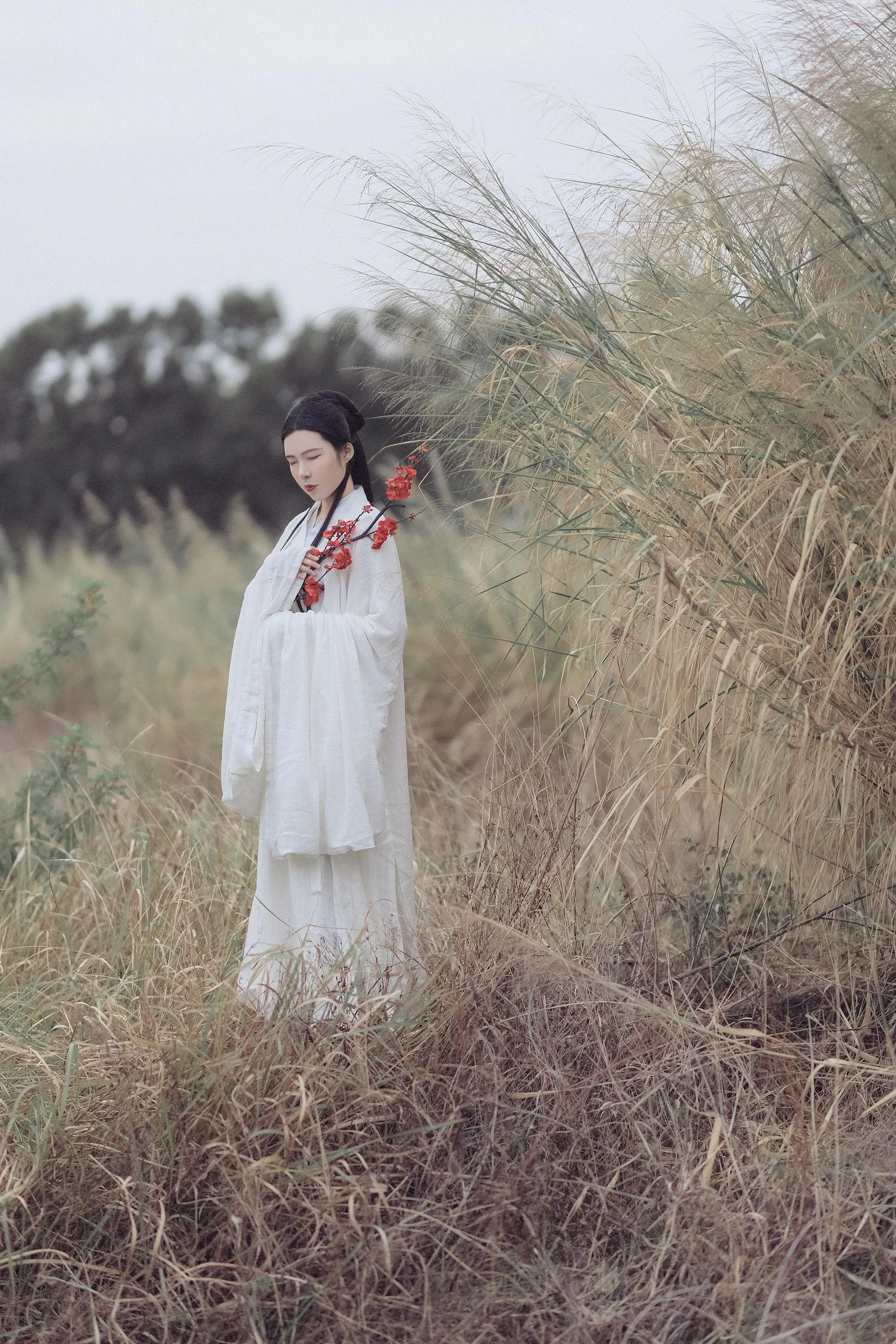 [YITUYU艺图语]2021.10.22 白衣隐 Yiyi [27P]插图8